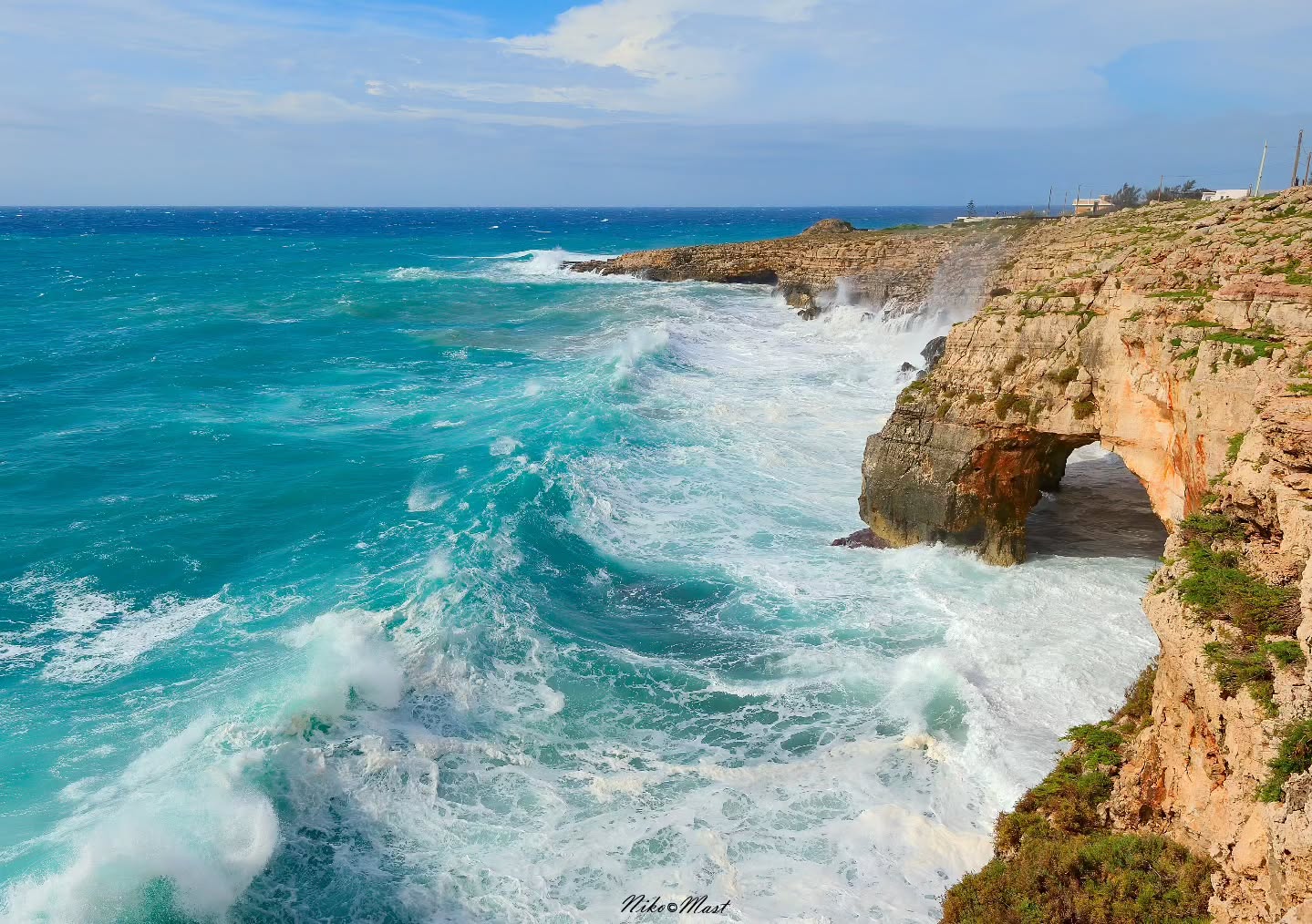 Salentissimo.it: Grotta delle Tre Porte - Felloniche - Patu, spiagge del Salento