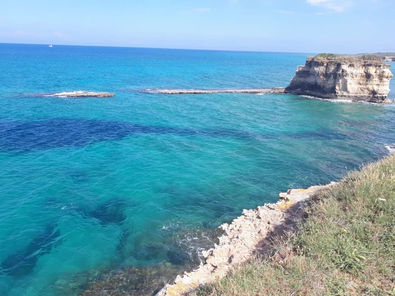 Salentissimo.it: I Faraglioni di Sant Andrea - Sant Andrea - Melendugno, Praias de Salento