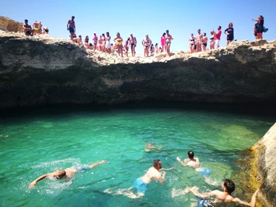 Salentissimo.it: Grotta della Poesia - Roca Vecchia - Melendugno, Salento-strande