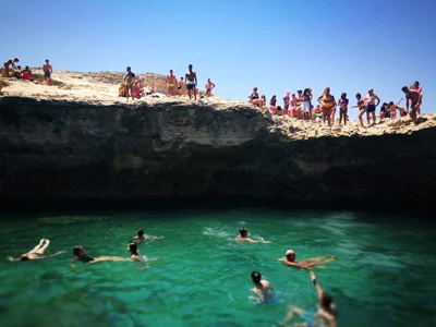 Salentissimo.it: Grotta della Poesia - Roca Vecchia - Melendugno, Salento-strande