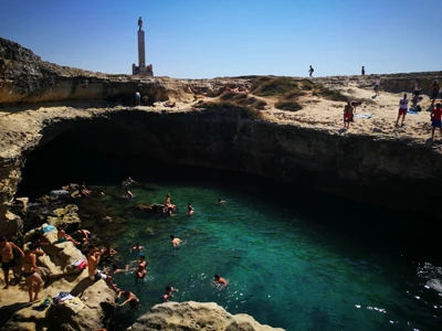 Salentissimo.it: Grotta della Poesia - Roca Vecchia - Melendugno, Salento-strande