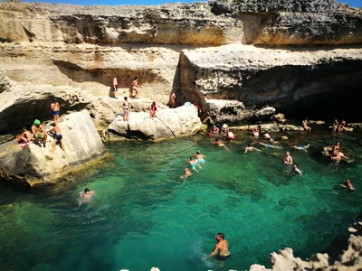 Salentissimo.it: Grotta della Poesia - Roca Vecchia - Melendugno, Salento-strande