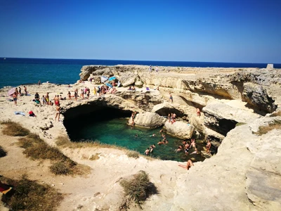 Salentissimo.it: Grotta della Poesia - Roca Vecchia - Melendugno, Salento-strande