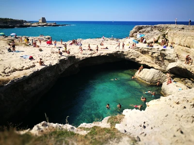 Salentissimo.it: Grotta della Poesia - Roca Vecchia - Melendugno, Salento-strande