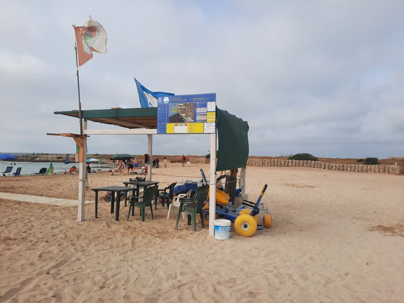 Salentissimo.it: Li Scianuli Torre Squillace - Sant Isidoro - Nardò, Плажове в Саленто