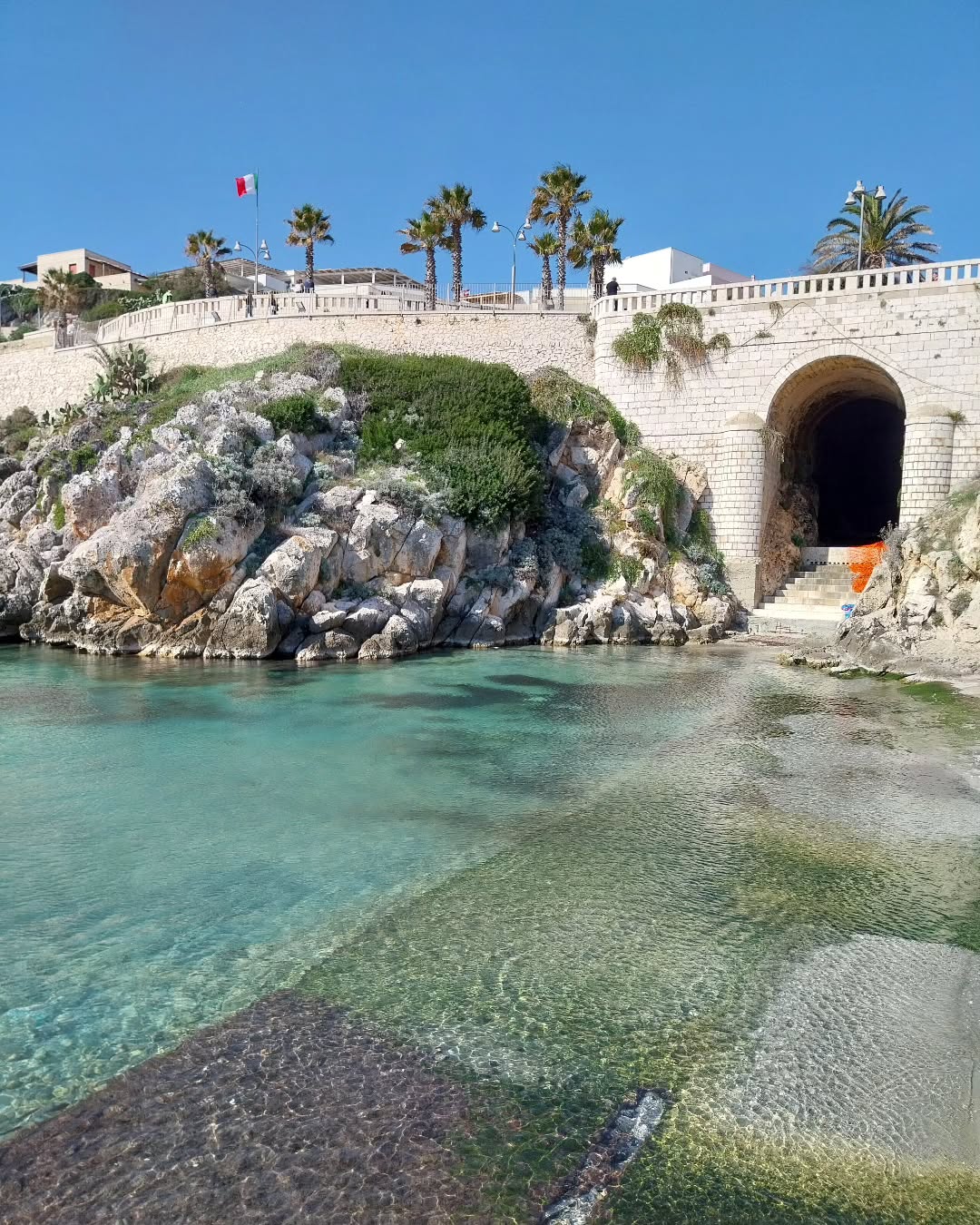 Salentissimo.it: Porto di Enea - Castro, spiagge del Salento