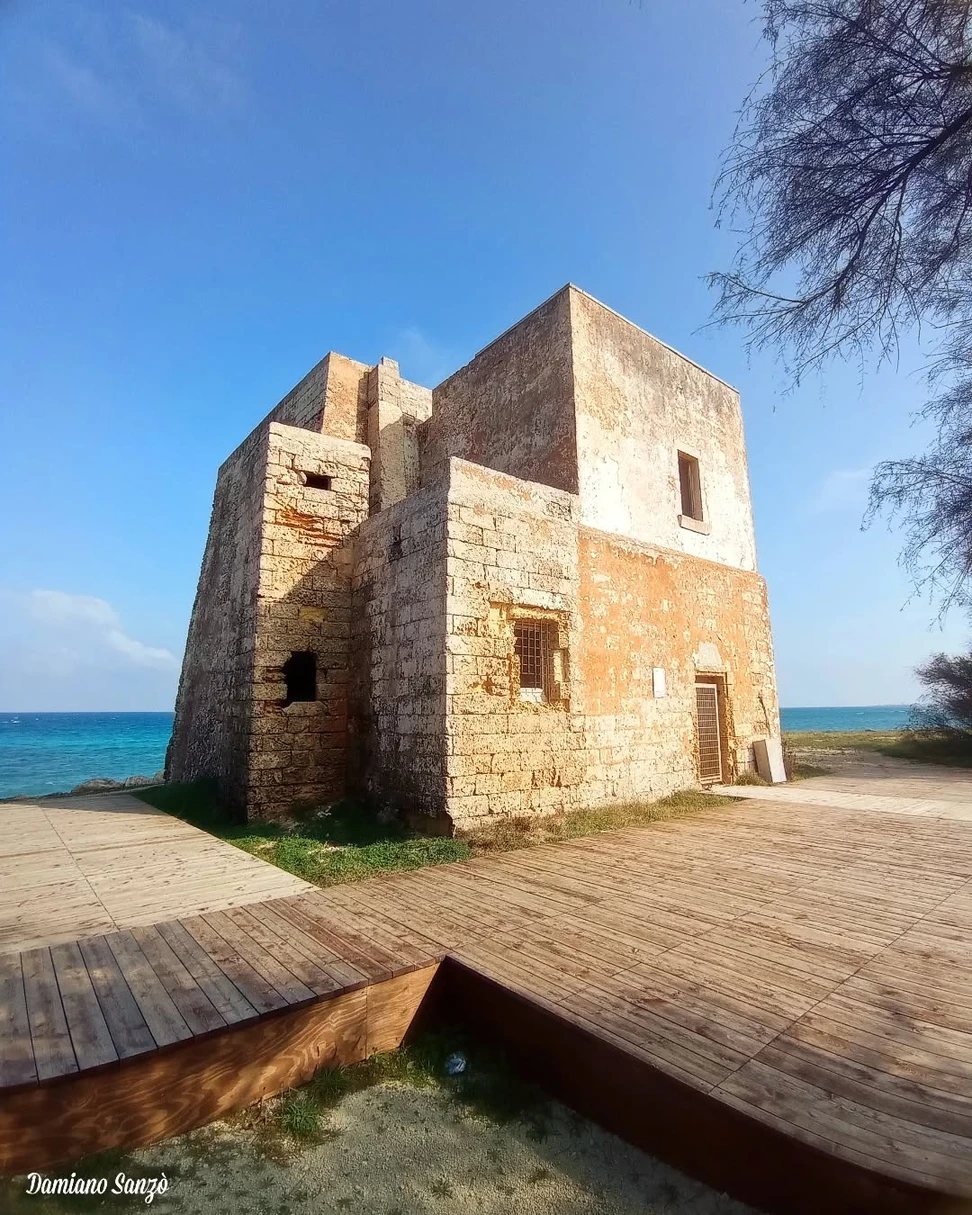 Salentissimo.it: Torre Specchia Ruggeri - Torre Specchia Ruggeri - Melendugno, spiagge del Salento