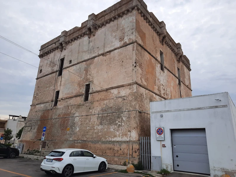 Salentissimo.it: Torre di Porto Cesareo - Porto Cesareo, Plajele din Salento