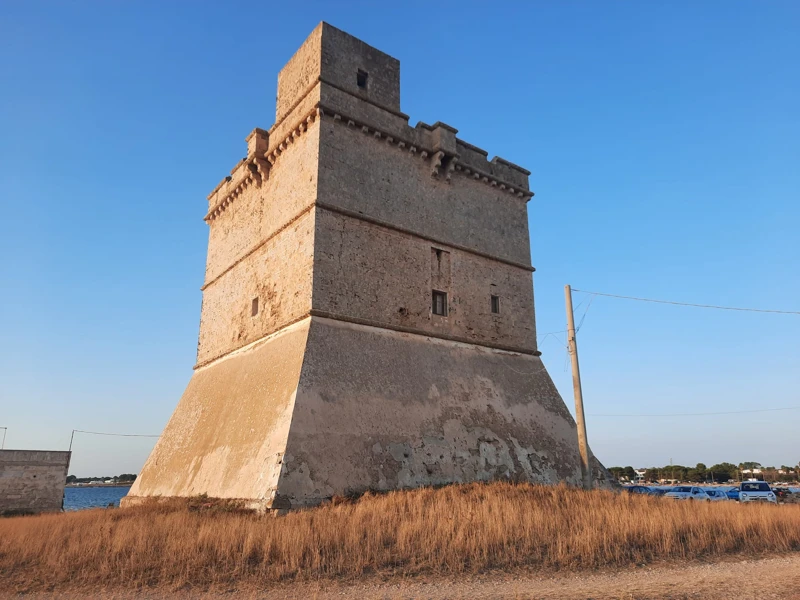 Salentissimo.it: Torre di Sant Isidoro - Sant Isidoro - Nardò, spiagge del Salento