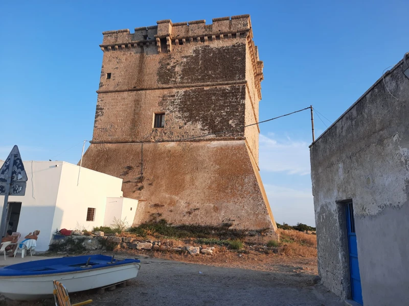 Salentissimo.it: Torre di Sant Isidoro - Sant Isidoro - Nardò, spiagge del Salento