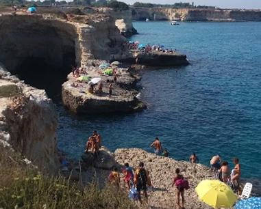 Salentissimo.it: Grotta del Canale - Sant Andrea - Melendugno, Пляжи Саленто