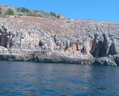 Salentissimo.it: Grotta delle Streghe - Castro, Salento paplūdimiai