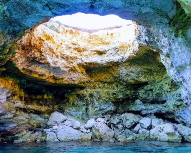 Salentissimo.it: Grotta Sfondata - Otranto, Salento-strande