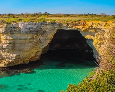 Salentissimo.it: Grotta Sfondata - Otranto, Praias de Salento