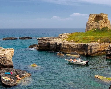 Salentissimo.it: Torre di Roca Vecchia - Roca Vecchia - Melendugno, Παραλίες Salento